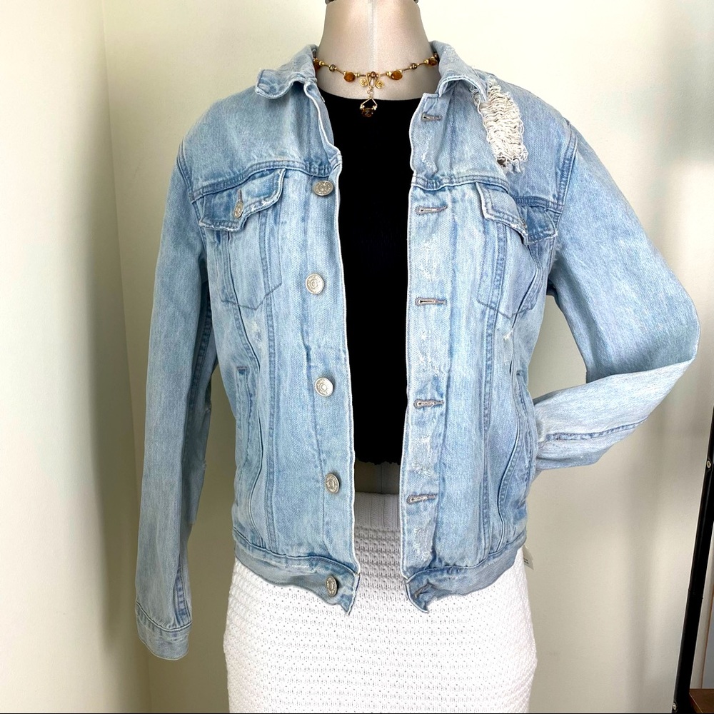 Pacsun Distressed denim Jean jacket Size Small S w/ Cheetah leopard lining